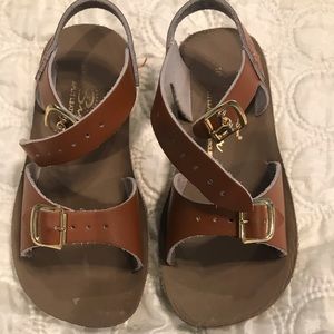 Sz 10 GUC sun San saltwater by Hoy brown sandals.